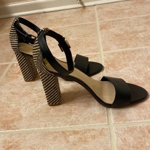 NWT Nine West block heel